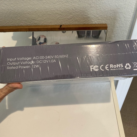 Leg Massager. NWOT Cincom brand Air Compression Leg Massager - Picture 3 of 6